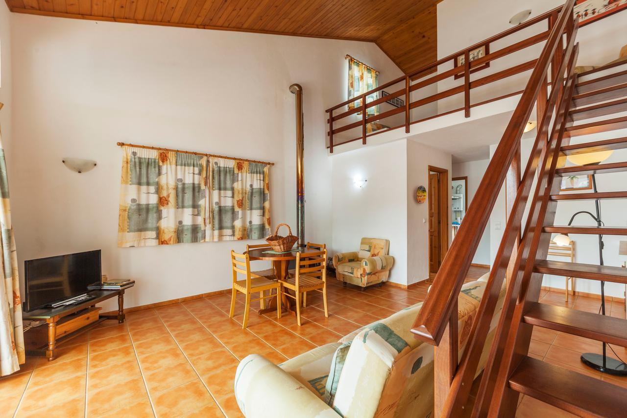 Villa Casas Do Porto à Mosteiros  Extérieur photo